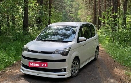 Toyota Spade, 2012 год, 828 000 рублей, 1 фотография