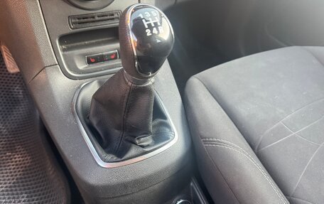 Ford Fiesta, 2016 год, 890 000 рублей, 4 фотография