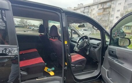 Toyota Noah III, 2010 год, 1 050 000 рублей, 2 фотография