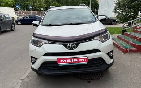 Toyota RAV4, 2016 год, 1 750 000 рублей, 11 фотография