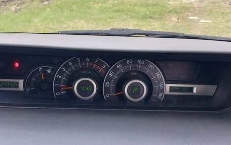 Toyota Noah III, 2010 год, 1 050 000 рублей, 12 фотография