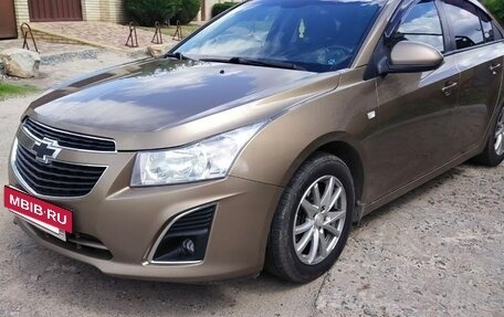 Chevrolet Cruze II, 2012 год, 900 000 рублей, 2 фотография