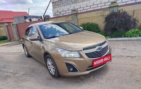Chevrolet Cruze II, 2012 год, 900 000 рублей, 3 фотография