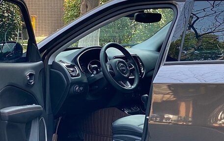 Jeep Compass II, 2021 год, 1 350 000 рублей, 18 фотография