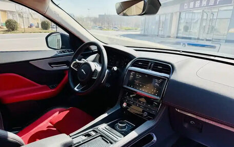 Jaguar F-Pace, 2021 год, 2 850 000 рублей, 8 фотография