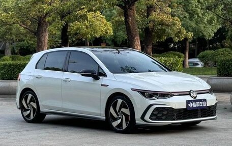 Volkswagen Golf GTI, 2021 год, 2 400 000 рублей, 2 фотография