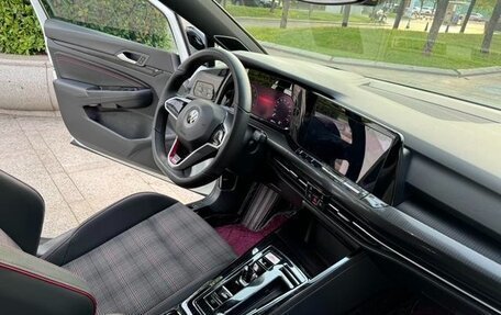 Volkswagen Golf GTI, 2021 год, 2 400 000 рублей, 17 фотография