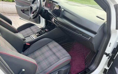 Volkswagen Golf GTI, 2021 год, 2 400 000 рублей, 14 фотография