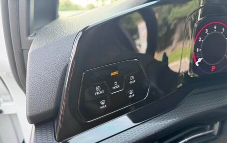 Volkswagen Golf GTI, 2021 год, 2 400 000 рублей, 24 фотография