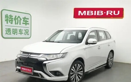Mitsubishi Outlander III рестайлинг 3, 2021 год, 1 480 007 рублей, 1 фотография