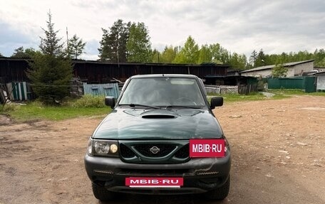 Nissan Terrano II рестайлинг, 2001 год, 620 000 рублей, 2 фотография