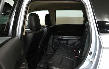 Mitsubishi Outlander III рестайлинг 3, 2012 год, 1 280 000 рублей, 18 фотография