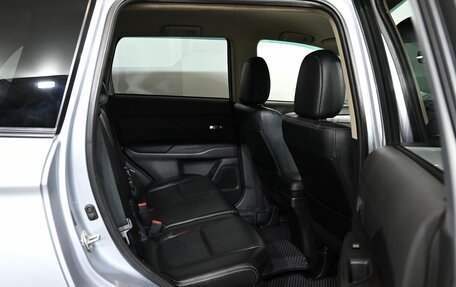 Mitsubishi Outlander III рестайлинг 3, 2012 год, 1 280 000 рублей, 17 фотография