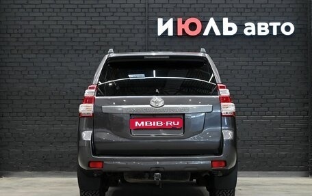 Toyota Land Cruiser Prado 150 рестайлинг 2, 2014 год, 3 600 000 рублей, 5 фотография