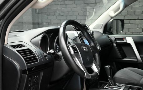 Toyota Land Cruiser Prado 150 рестайлинг 2, 2014 год, 3 600 000 рублей, 15 фотография