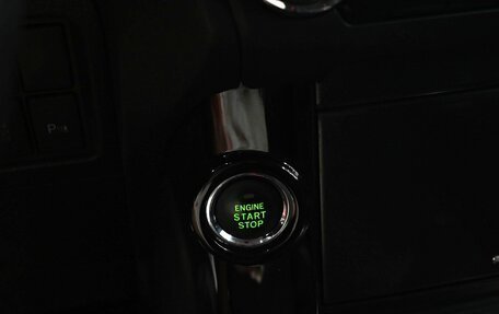 Toyota Land Cruiser Prado 150 рестайлинг 2, 2014 год, 3 600 000 рублей, 13 фотография