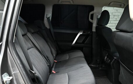 Toyota Land Cruiser Prado 150 рестайлинг 2, 2014 год, 3 600 000 рублей, 16 фотография