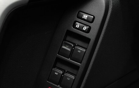 Toyota Land Cruiser Prado 150 рестайлинг 2, 2014 год, 3 600 000 рублей, 12 фотография