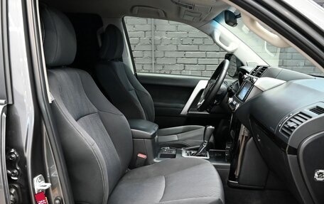 Toyota Land Cruiser Prado 150 рестайлинг 2, 2014 год, 3 600 000 рублей, 10 фотография