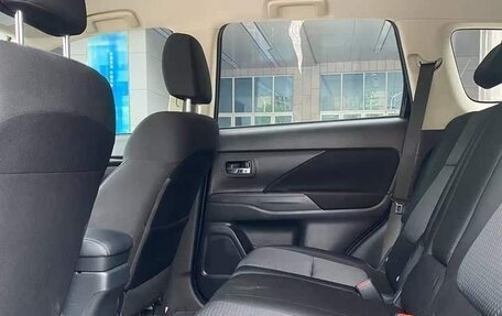 Mitsubishi Outlander III рестайлинг 3, 2021 год, 1 660 007 рублей, 9 фотография