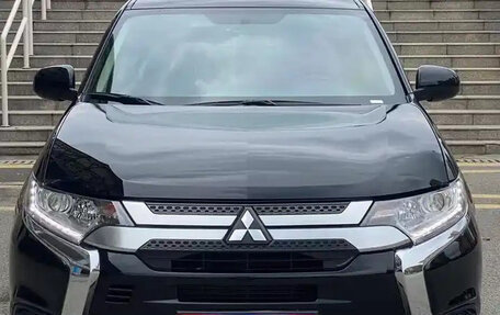 Mitsubishi Outlander III рестайлинг 3, 2021 год, 1 660 007 рублей, 2 фотография