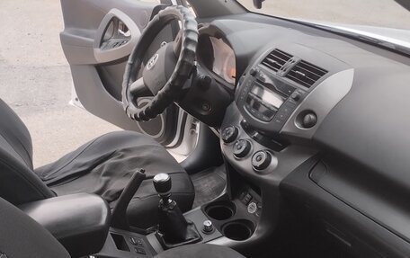 Toyota RAV4, 2011 год, 1 250 000 рублей, 8 фотография