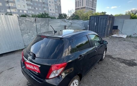 Toyota Vitz, 2012 год, 770 000 рублей, 3 фотография