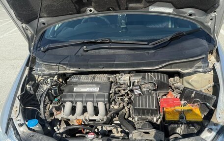 Honda Insight II рестайлинг, 2011 год, 1 050 000 рублей, 8 фотография