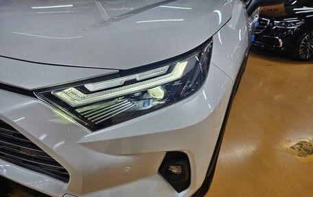 Toyota RAV4, 2022 год, 2 570 000 рублей, 4 фотография