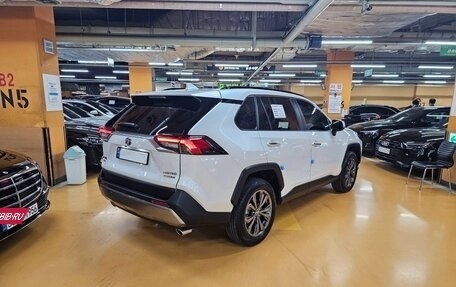 Toyota RAV4, 2022 год, 2 570 000 рублей, 6 фотография