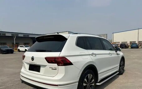 Volkswagen Tiguan II, 2022 год, 2 558 000 рублей, 5 фотография
