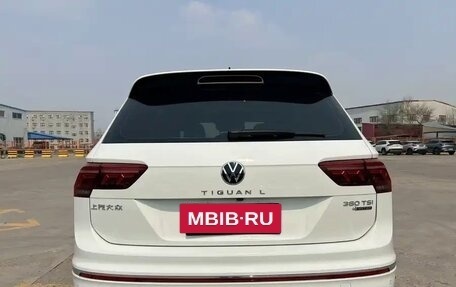 Volkswagen Tiguan II, 2022 год, 2 558 000 рублей, 6 фотография
