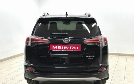 Toyota RAV4, 2018 год, 2 769 000 рублей, 5 фотография