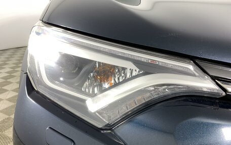 Toyota RAV4, 2018 год, 2 400 000 рублей, 17 фотография