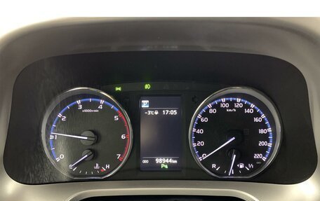 Toyota RAV4, 2018 год, 2 400 000 рублей, 13 фотография