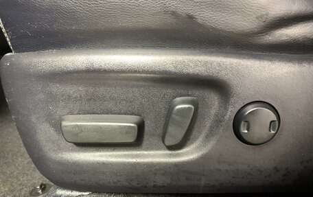 Toyota RAV4, 2018 год, 2 400 000 рублей, 21 фотография