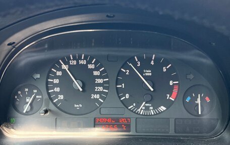 BMW 5 серия, 2003 год, 1 100 000 рублей, 12 фотография