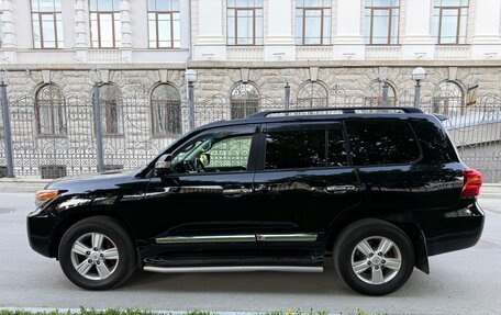 Toyota Land Cruiser 200, 2013 год, 2 770 000 рублей, 8 фотография