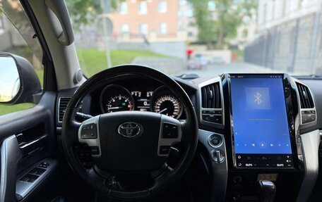 Toyota Land Cruiser 200, 2013 год, 2 770 000 рублей, 21 фотография