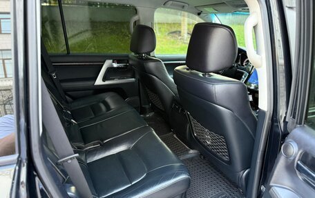 Toyota Land Cruiser 200, 2013 год, 2 770 000 рублей, 20 фотография