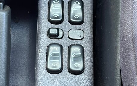 Mercedes-Benz A-Класс, 1998 год, 380 000 рублей, 15 фотография