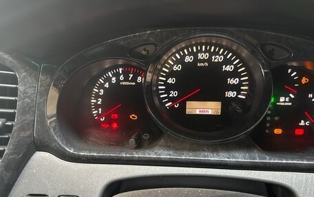 Toyota Kluger II, 2011 год, 800 000 рублей, 3 фотография