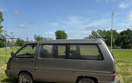 Nissan Vanette II, 1990 год, 120 000 рублей, 5 фотография