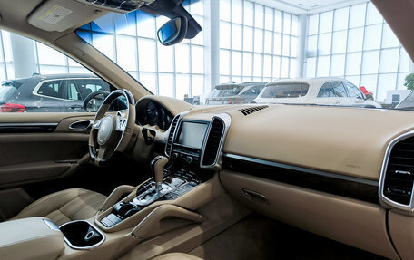 Porsche Cayenne III, 2011 год, 2 590 000 рублей, 13 фотография