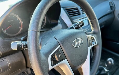 Hyundai Solaris II рестайлинг, 2015 год, 650 000 рублей, 9 фотография