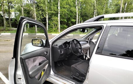 Mitsubishi Outlander III рестайлинг 3, 2005 год, 500 000 рублей, 5 фотография