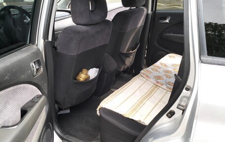Mitsubishi Outlander III рестайлинг 3, 2005 год, 500 000 рублей, 4 фотография