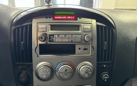 Hyundai Grand Starex Grand Starex I рестайлинг 2, 2011 год, 1 199 000 рублей, 11 фотография