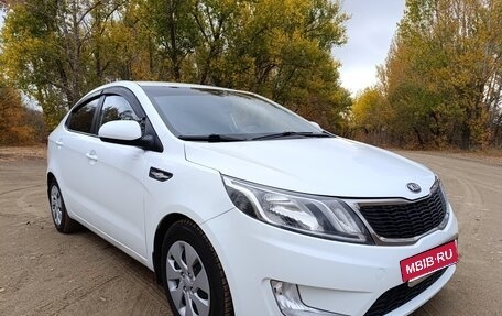 KIA Rio III рестайлинг, 2013 год, 850 000 рублей, 4 фотография