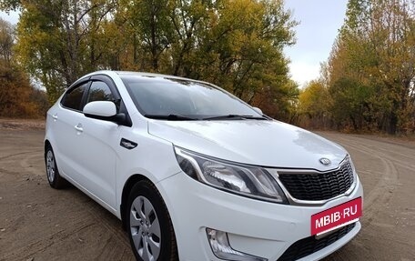 KIA Rio III рестайлинг, 2013 год, 850 000 рублей, 5 фотография